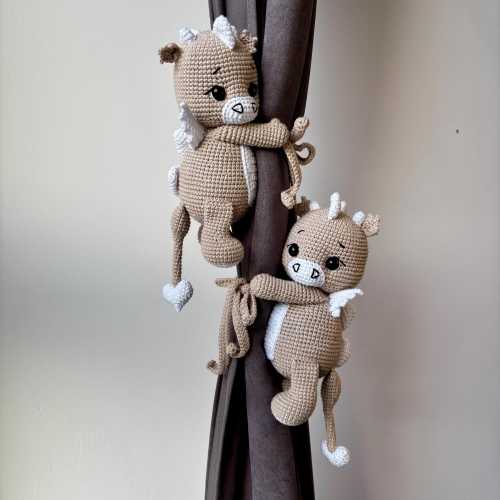 Dragon Curtain Tieback – Crochet Dragon Curtain Holder, Handmade Animal Nursery Decor, Fantasy Nursery Gift