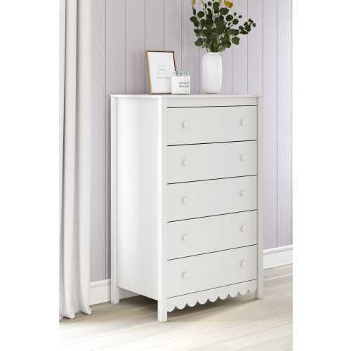 Hallityn 5 Drawer Chest of Drawers | Ashley