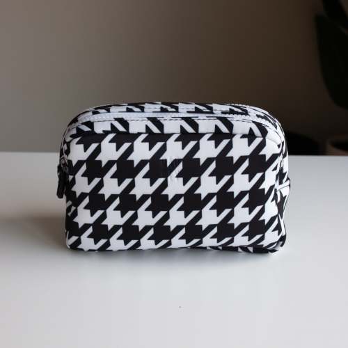 Neoprene Pouch in Houndstooth