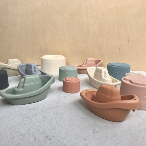 Minifolk Set of 6 Stackable Toy Boats  Boat Bath Toy  Sand - Etsy