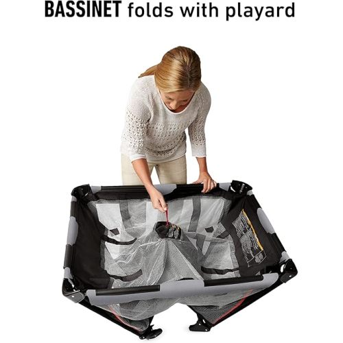 Graco Pack ‘n Play On the Go Playard, Foldable Baby Playpen with Bassinet, Asteroid