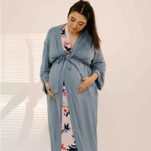 Robes in Periwinkle – Lila