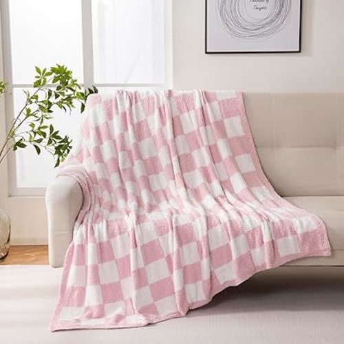 YIRUIO Throw Blanket Checkered Chessboard Fluffy Fuzzy Warmer Comfort Reversible Super Soft Cozy for Home Decor Bed Couch Sofa Living Room (Pink, 60''x80'')