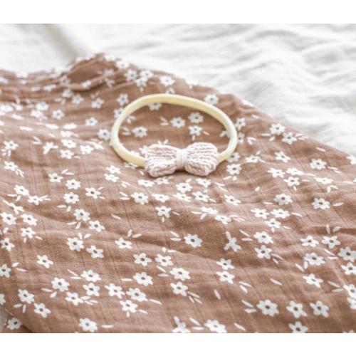 Floral Neutral Muslin Cotton Baby Swaddle Flower boho Organic Cotton Baby Wraps Nursery Swaddle for Boy / for Girl Perfect Baby Shower Gift
