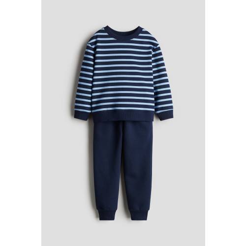 2-PIECE SWEATSUIT