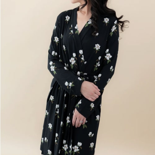 Women’s Lounge Robe in Big Midnight Magnolia – Kyte Living