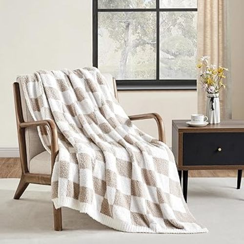 CREVENT 50‘’X60‘’ Ultra Soft and Plush Reversible Microfiber Throw Blanket for Couch Sofa and Bed (Checkered Beige)