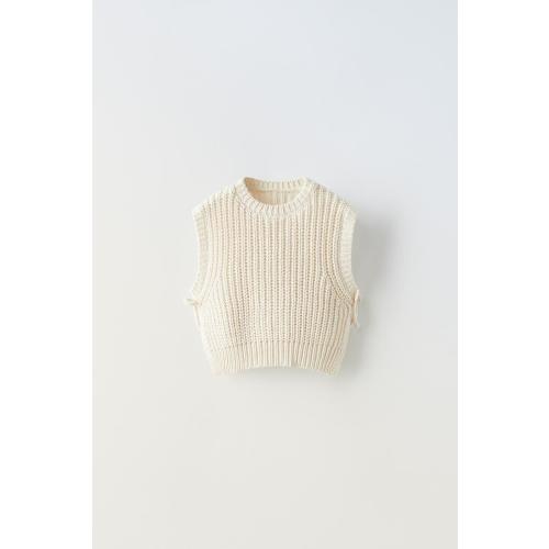 CHENILLE KNIT VEST