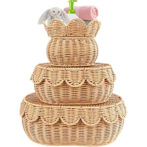 3 Pcs Scalloped Basket With Lid, Hand Woven Wicker Basket Set, 16 x 12 x 6 In Decorative Scalloped Edge Basket for Storage Food, Clothes, Toys, Picnic Table Bathroom Decor (S+M+L)