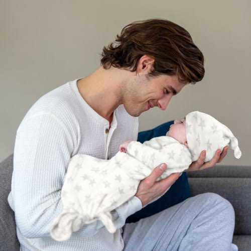 snuggle knit™ newborn gift set