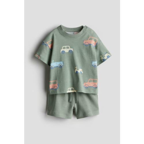 2-piece Shirt and Shorts Set