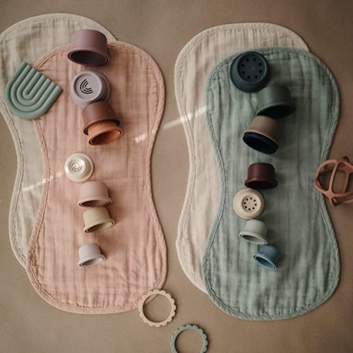 mushie Muslin Baby Burp Cloths | 100% Organic Cotton, Set of 2 (Blush/Fog)