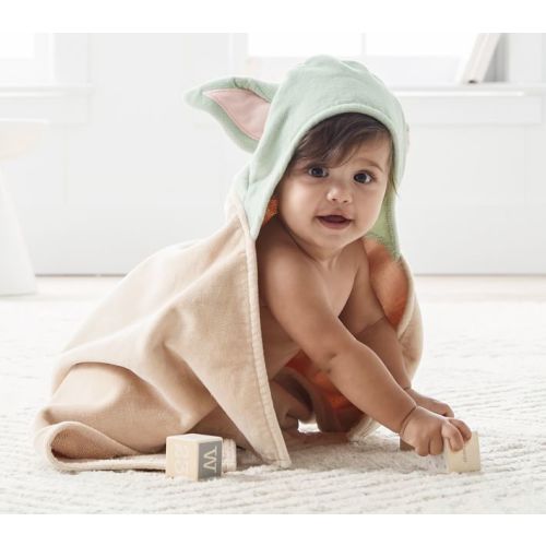 <em>Star Wars</em>™ <em>The Mandalorian</em>™ Grogu™ Baby Hooded Towel