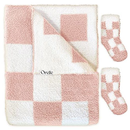 Orelle - Checkered Baby Blanket & Socks Set - Cozy Soft Pink Checkered Boho Baby Blanket - Fuzzy Checker Baby Blankets for Girls, Toddler, Newborn, Crib - Plush Checkerboard Nursery Blankets. 30x40