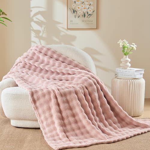 NEWCOSPLAY Throw Blanket for Couch Pink Super Soft Flannel Fleece 3D Bubble Lightweight Bed Blanket All Season Use (Pink, Throw(50"x60"))