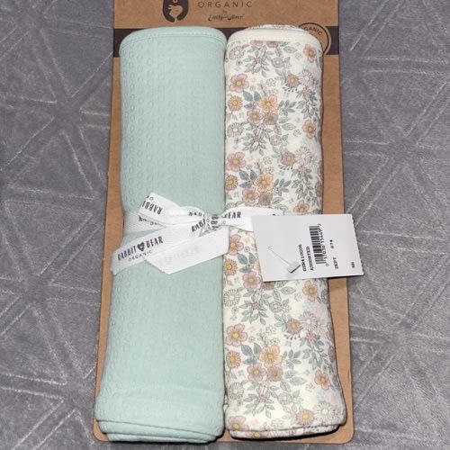 Organic
cotton Swaddle Blanket - Set of 2