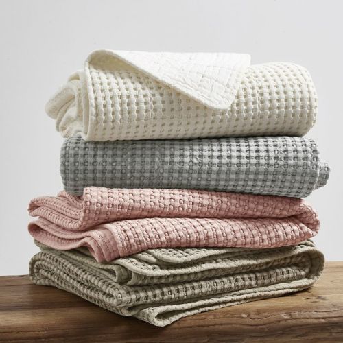 Mills Waffle Quilt and Pillow Sham Set - Levtex Home, Color: Blush, Size: Twin