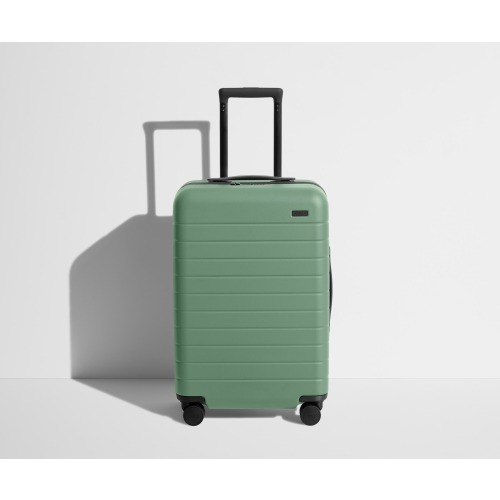 Away Luggage: The Bigger Carry-On (sea green)