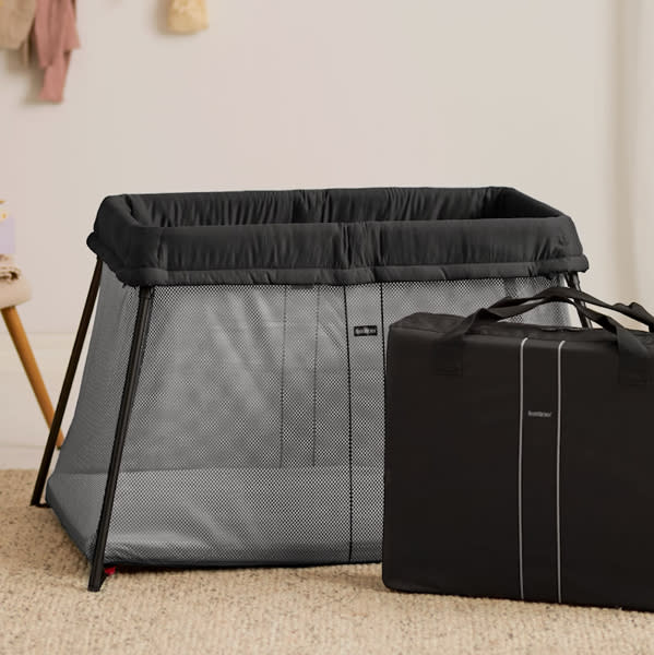 BabyBjörn Travel Crib Light