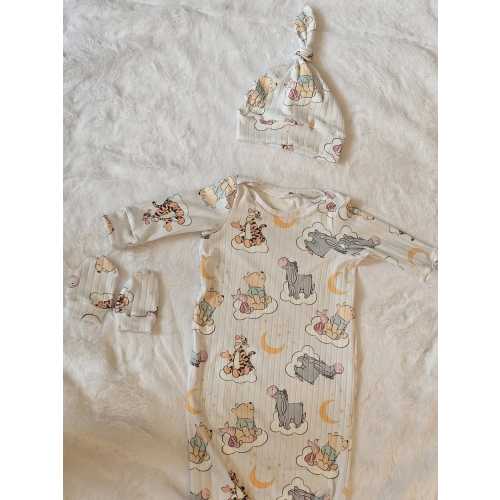 Beary Cloudy Newborn Knotted Gown set// Gender neutral newborn sets// baby lounge set// baby handmade sets