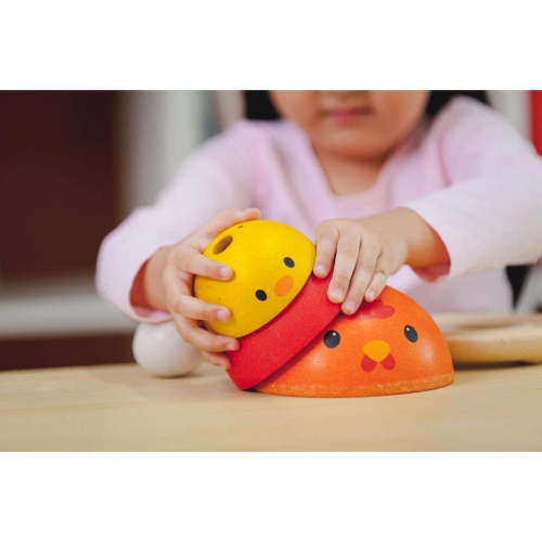 Chicken Nesting Set by Plan Toys – Mochi Kids