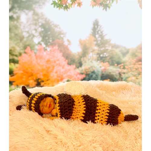 Crochet Baby Bee cocoon | Newborn photo op | Bumble Bee photo prop | baby shower gift| newborn photography | Bee