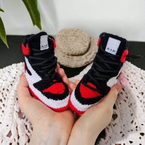 Crochet Baby Sneakers Booties, Newborn Basketball Gifts, Baby Shower, New Mom, Birth Announcement Gifts, First Time Mom Pregnancy Present