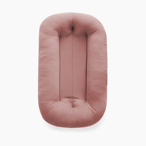 Snuggle Me Organic Lounger Curve - Gumdrop