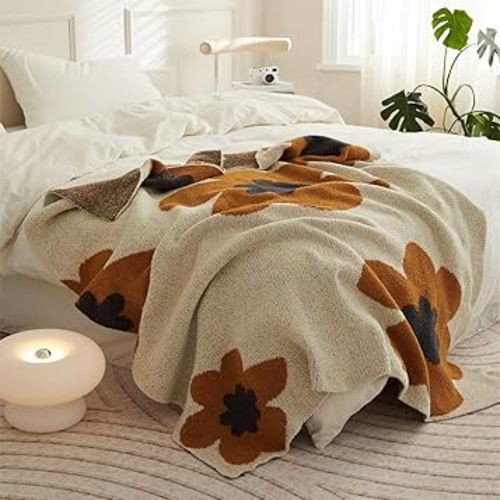 Floral Throw Blanket Big Flower Pattern Soft Cozy Warm Fuzzy Fluffy Microfiber Feather for Couch Bed Sofa Baby Pets Home Decor All Season (Chen Orange, 47'' x 59'')