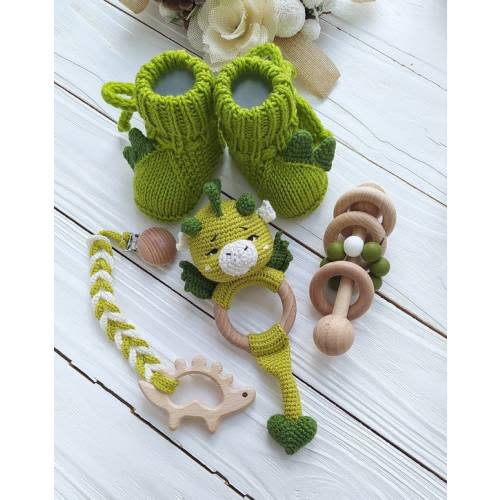 Dragon Baby Gift Set Pregnancy Gift Box Newborn Gift Basket Crochet Dragon Baby Rattle Toy & Booties New Mom Gift Green Baby Shower Gift Set - Etsy
