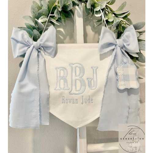 Custom Embroidered Applique Baby Banner, Birth Announcement, Hospital Door Sign with bows, Baby Gift, Bassinet banner with crest