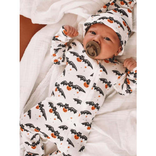 Organic Waffle Basic Zip Footie, Trick or Treating Bat