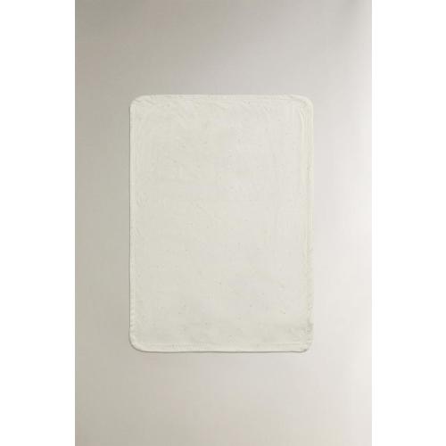 CHILDREN’S FLEECE MOON BLANKET