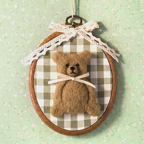 Soulchen Felted Bear Nursery Wall Decor 5 x 6 Inch Vintage We Can Bearly Wait Teddy Bear Wall Art Decorative Cute Animal Artwork for Nursery Bathroom Living Room Bedroom Farmhouse Decoration