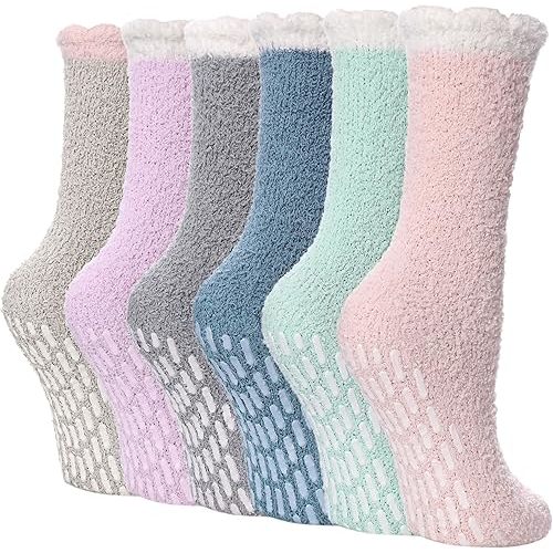 FNOVCO Non Slip Socks for Women Winter Warm Cozy Fuzzy Slipper Socks Soft Fluffy Hospital Socks with Grips
