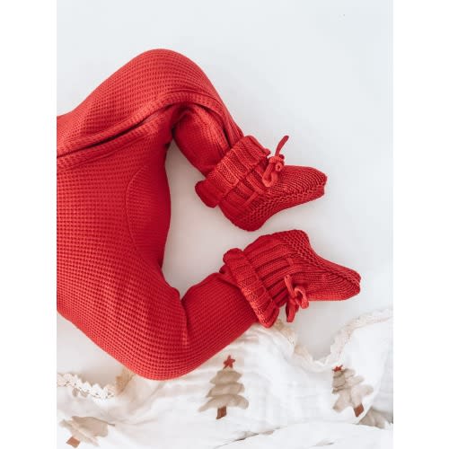 Christmas baby booties, handmade crimson red knitted newborn shoes, cosy baby holiday outfit, baby’s first Christmas gift, baby accessories