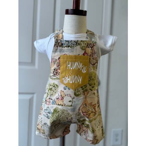 Winnie the Pooh baby romper / winnie the pooh / baby gift / 1st birthday / toddler outfit / pooh themed birthday/ Winnie the pooh