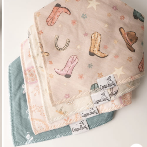 Cheyenne Bandana Bib Set