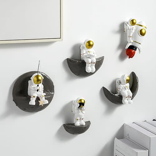 Astronauts Wall Decor Set of 5 - Gold