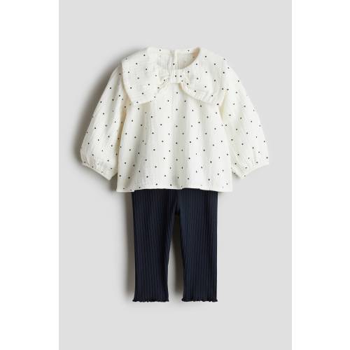 2-PIECE BLOUSE AND LEGGINGS SET