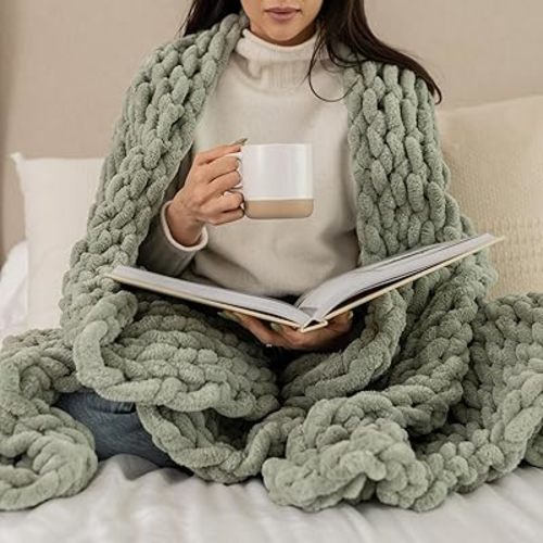 SAMIAH LUXE Sage Green Chunky Knit Blanket Throw 50x70", Chunky Knit Throw Blanket for Couch, Large Chunky Knitted Throw Blanket, Chenille Throw Blanket, Knit Throw Blanket for Bed,Knit Chunky Blanket