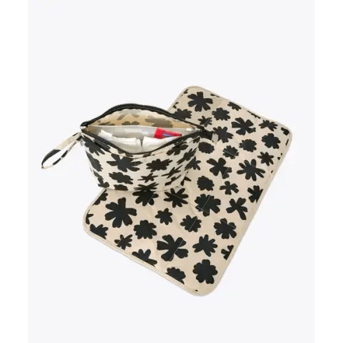 Quick Change Kit Bag - Chamomiles