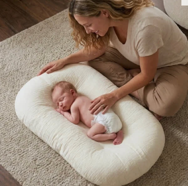 CloudNest™ Cozy Breathable Baby Nest