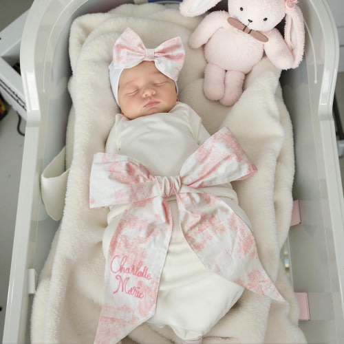 Personalized Monogrammed Newborn Bow Swaddle,Custom Baby Bow Sash,Wreath Sash,Basket Bow,Baby Shower Hospital,Baby Photo Prop,Baby Gift