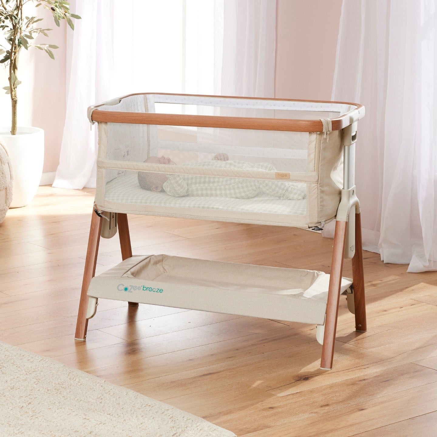 CoZee Breeze Plus Co-Sleeping Bassinet with Rocking Legs in Scandi Wal | iL Tutto