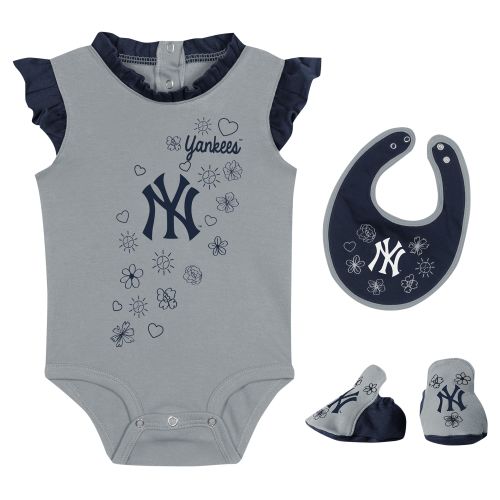 Newborn & Infant New York Yankees Fanatics Gray Happy Baseball Bodysuit, Bib & Bootie Set