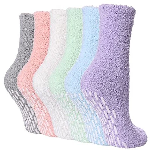 FNOVCO Non Slip Socks for Women Winter Warm Cozy Fuzzy Slipper Socks Soft Fluffy Hospital Socks with Grips