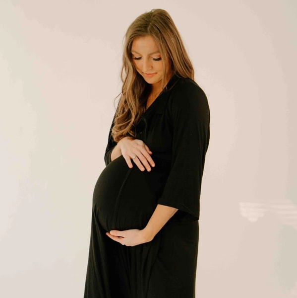 Lila Labor & Postpartum Gown in Black