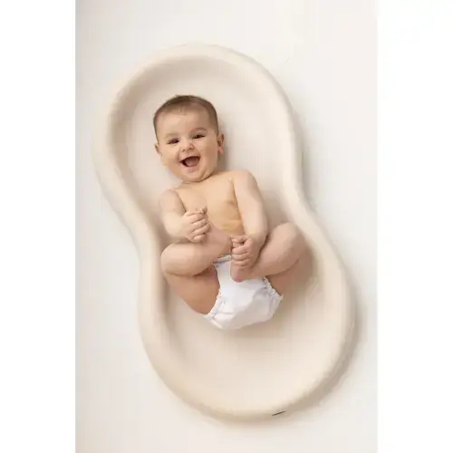 Keekaroo Peanut Changer Baby Vanilla– The Original Made in USA Easy-to-Clean Changing pad and The only Shell Over Foam, Fully Water Repellant