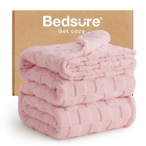 Bedsure GentleSoft King Size Blanket for Bed - Super Soft Cozy Blankets for Women Men Girls, Large Fuzzy Fleece Throw for Bedroom Decor, Pink,108x90 Inches